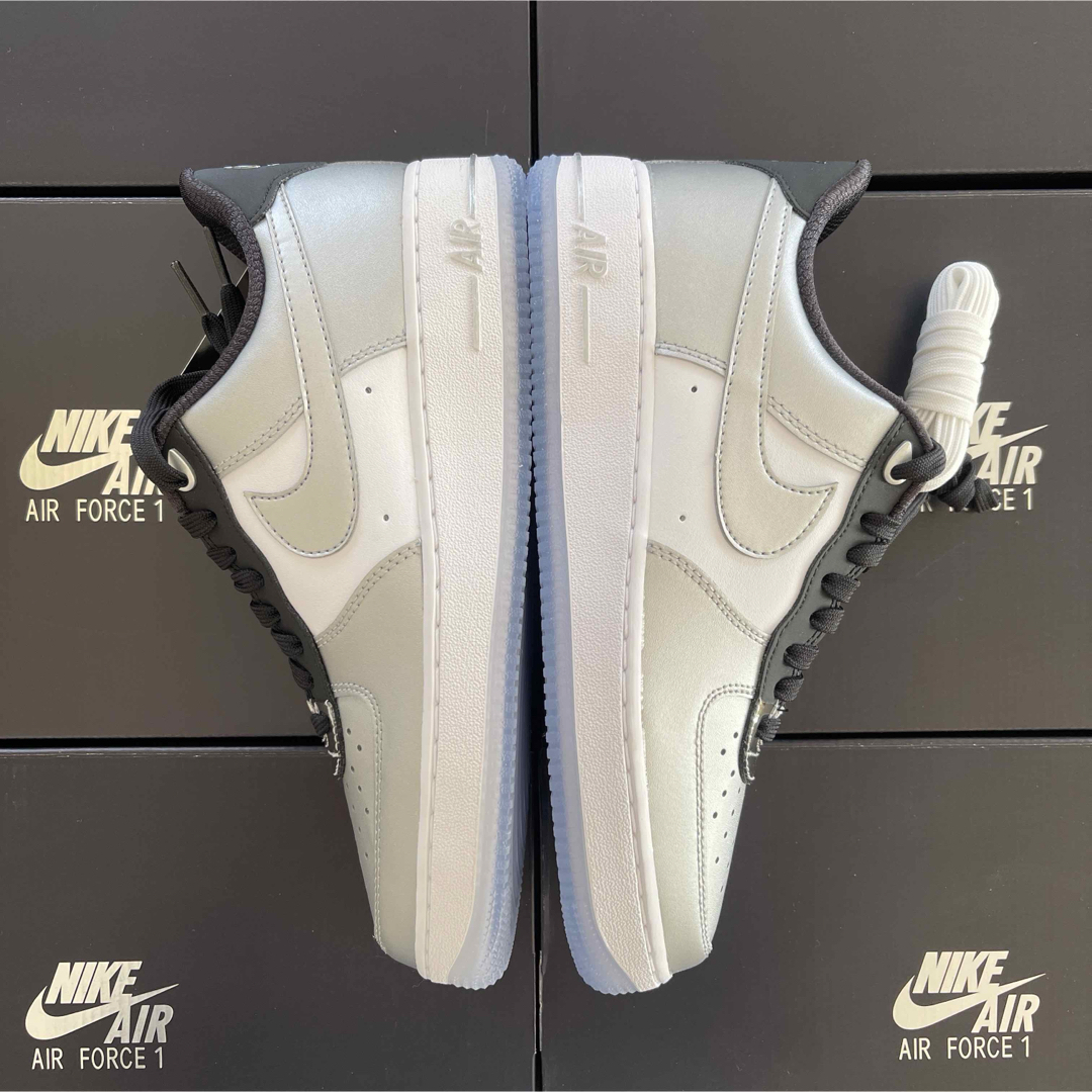 NIKE(ナイキ)の27.5㎝ NIKE AIRFORCE1 07 SE ナイキ エアフォース1 メンズの靴/シューズ(スニーカー)の商品写真