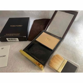 トムフォード(TOM FORD)のトム フォード  トランスルーセント フィニシング パウダー アイボリーフォーン(フェイスパウダー)