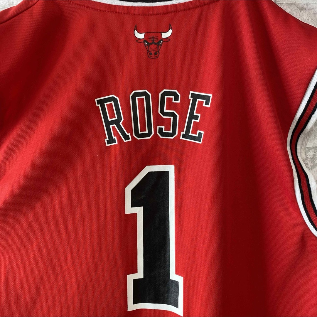 adidas(アディダス)のNBA ROSE ＃1 デリック・ローズ BULLS ブルズ ユニフォーム スポーツ/アウトドアのスポーツ/アウトドア その他(バスケットボール)の商品写真