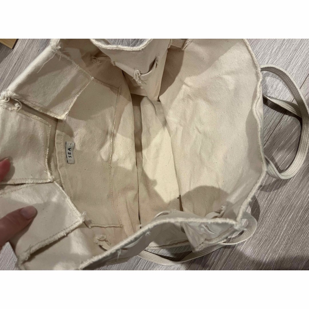 SEA(シー)のSEA(シー) キャンバスパロディバック　ロンハーマン レディースのバッグ(トートバッグ)の商品写真