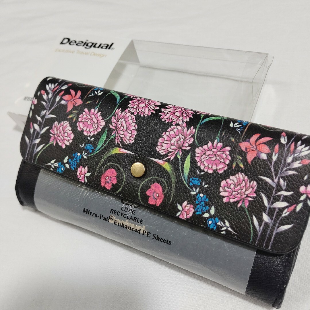 DESIGUAL(デシグアル)の新品 デシグアル長財布 花柄 チェーン付き レディースのファッション小物(財布)の商品写真