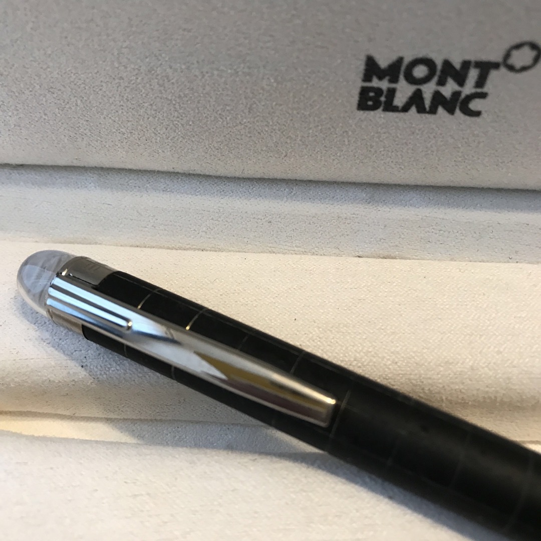 MONTBLANC(モンブラン)のモンブラン　ボールペン インテリア/住まい/日用品の文房具(ペン/マーカー)の商品写真