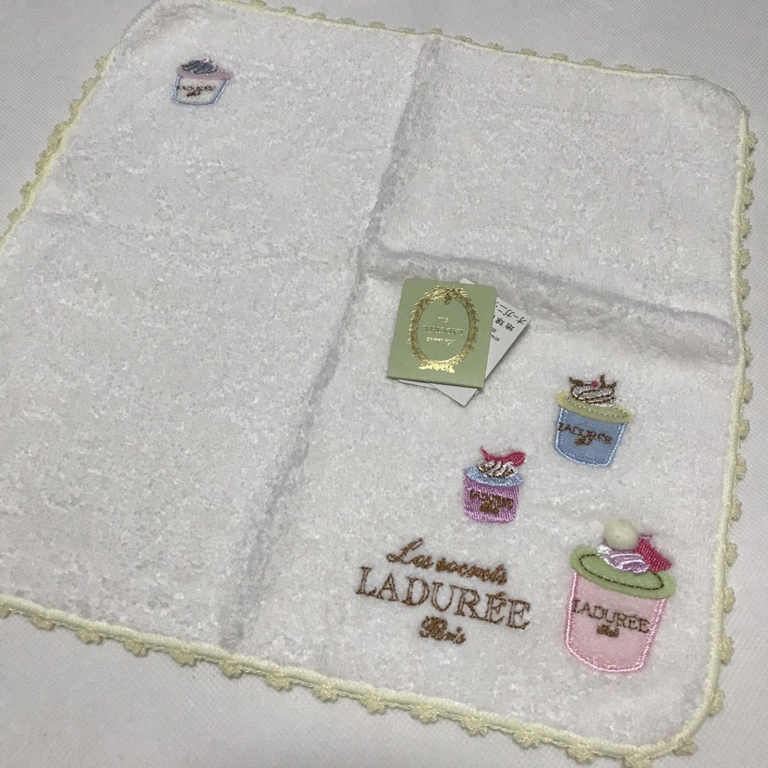 LADUREE(ラデュレ)のラデュレ☆ハンカチ☆ レディースのファッション小物(ハンカチ)の商品写真