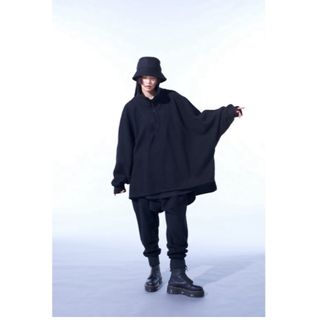 ヨウジヤマモト(Yohji Yamamoto)の未使用品 ドルマンスリーブハーフジッププルオーバー ポンチョ(ポンチョ)