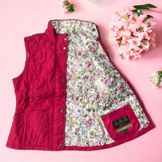 バーブァー(Barbour)の★ Barbour ★ バブアー  キルティング　ベスト　花柄(ベスト/ジレ)