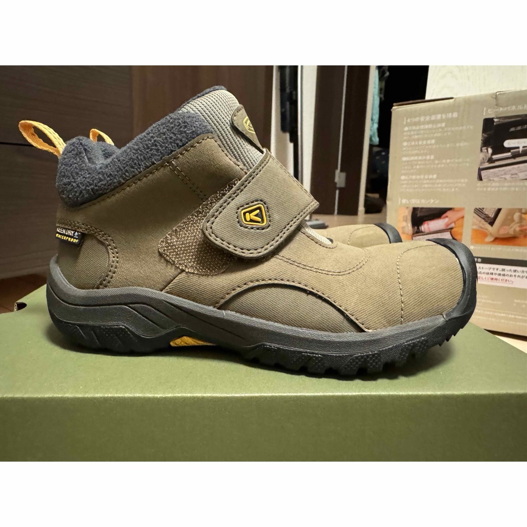 KEEN(キーン)のキーン　ブーツ　防水 キッズ/ベビー/マタニティのキッズ靴/シューズ(15cm~)(ブーツ)の商品写真