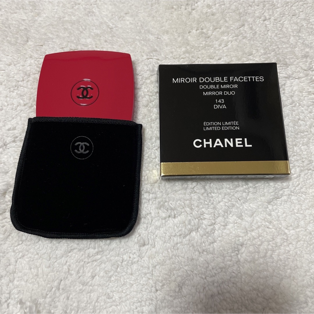 CHANEL(シャネル)の新品 CHANEL ミロワール ドゥーブル ファセット 143 DIVA レディースのファッション小物(ミラー)の商品写真