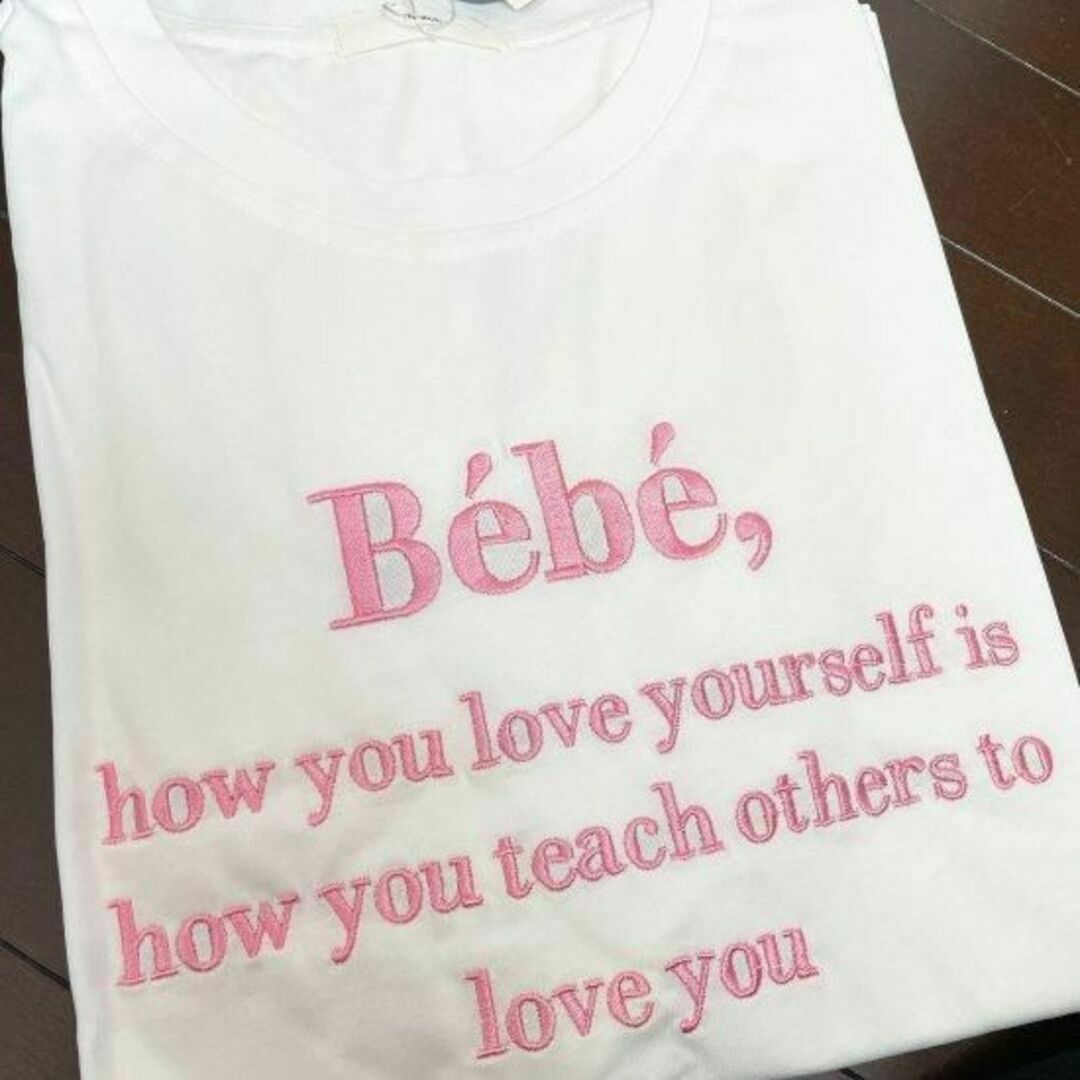 BeBe(ベベ)の韓国 bebe 刺繍ロゴ 半袖 Tシャツ 白 ホワイト レディースのトップス(Tシャツ(半袖/袖なし))の商品写真