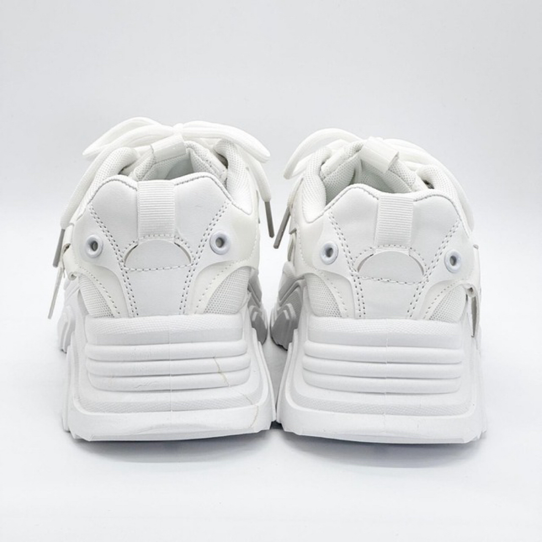 新品 23.5cm 厚底スニーカー レディース 韓国 ホワイト ダッドスニーカー レディースの靴/シューズ(スニーカー)の商品写真