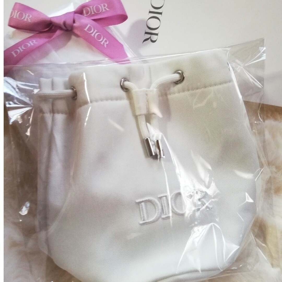 Dior(ディオール)の【新品】DIOR℘CAPTURETOTAL℘　スペシャルエイジングケア5SET コスメ/美容のコスメ/美容 その他(その他)の商品写真