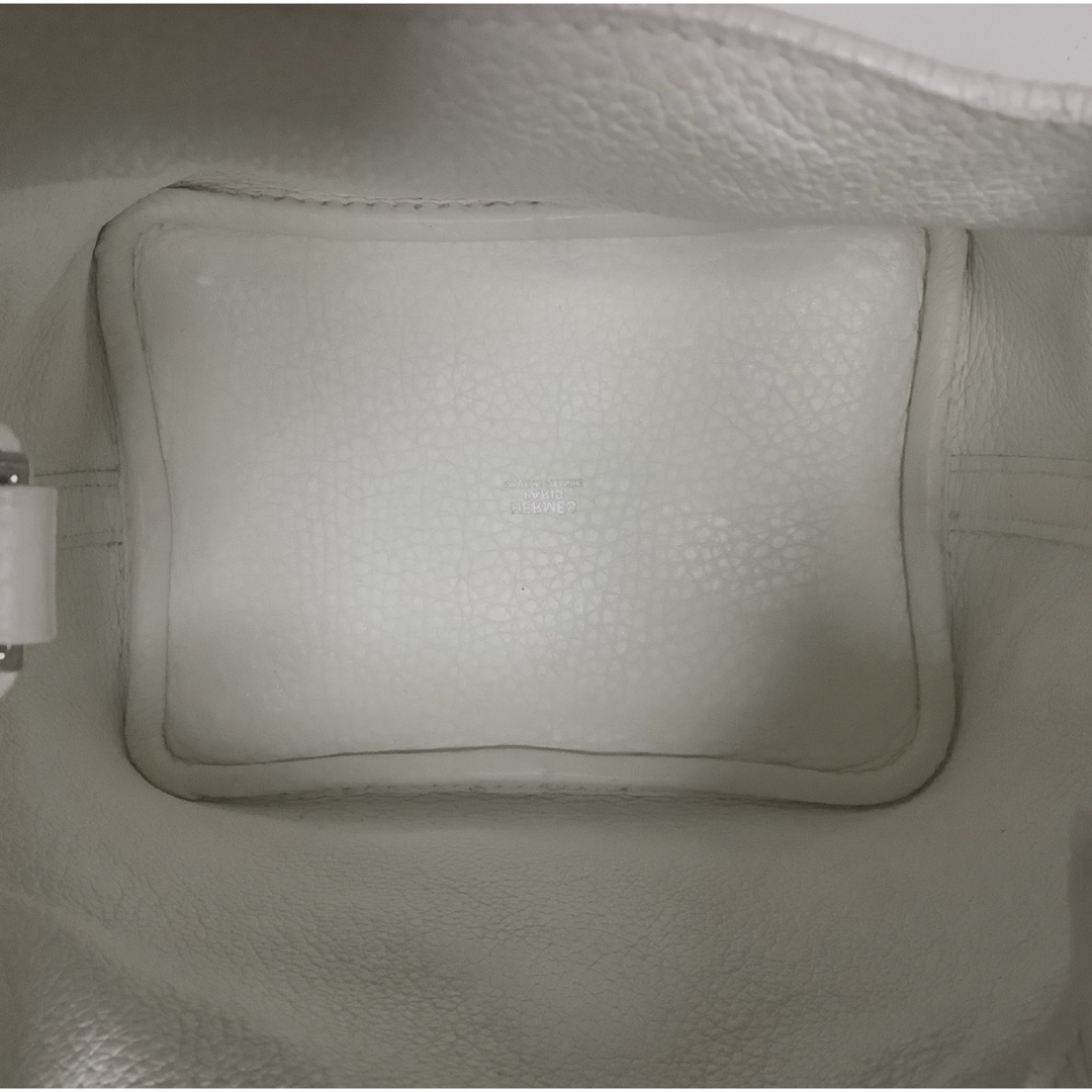 Hermes(エルメス)の美品　HERMES ピコタンPM白　ホワイト　トートバッグ レディースのバッグ(ハンドバッグ)の商品写真