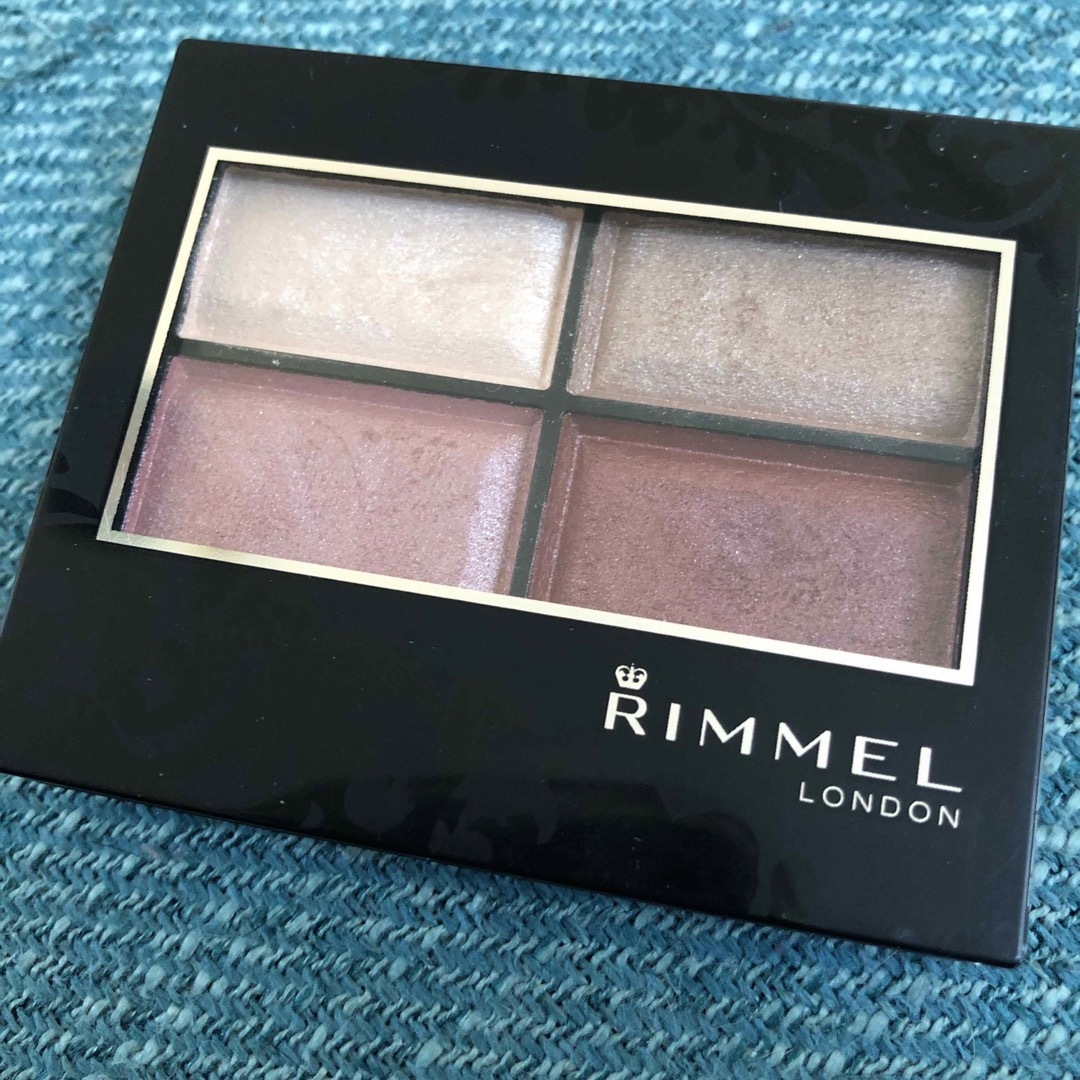 RIMMEL(リンメル)のリンメル ロイヤルヴィンテージアイズ 017 コスメ/美容のベースメイク/化粧品(アイシャドウ)の商品写真