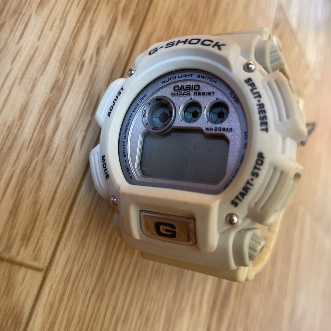 G-SHOCK DW-9000VT-8JR メンズの時計(腕時計(デジタル))の商品写真