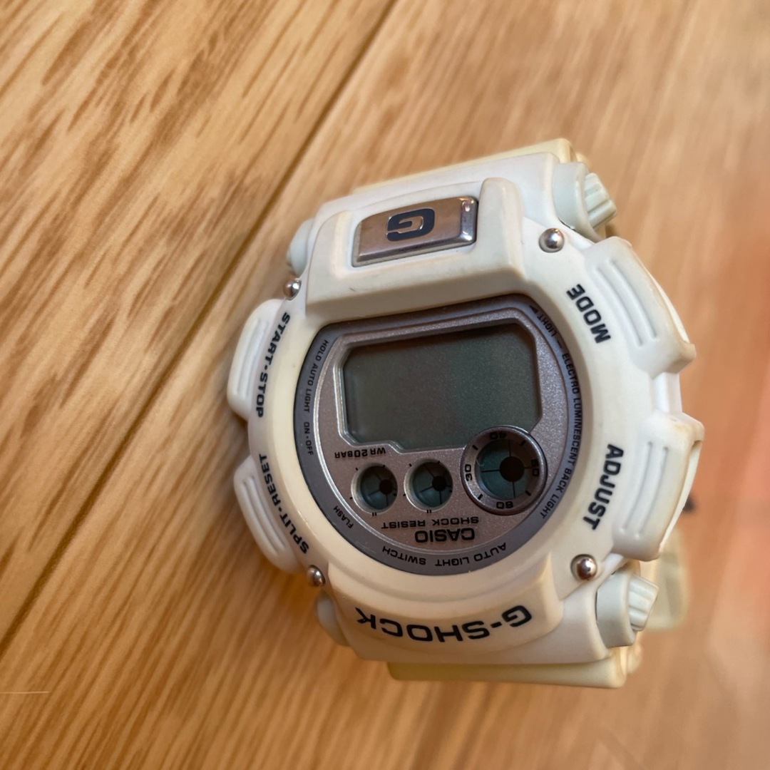 G-SHOCK DW-9000VT-8JR メンズの時計(腕時計(デジタル))の商品写真