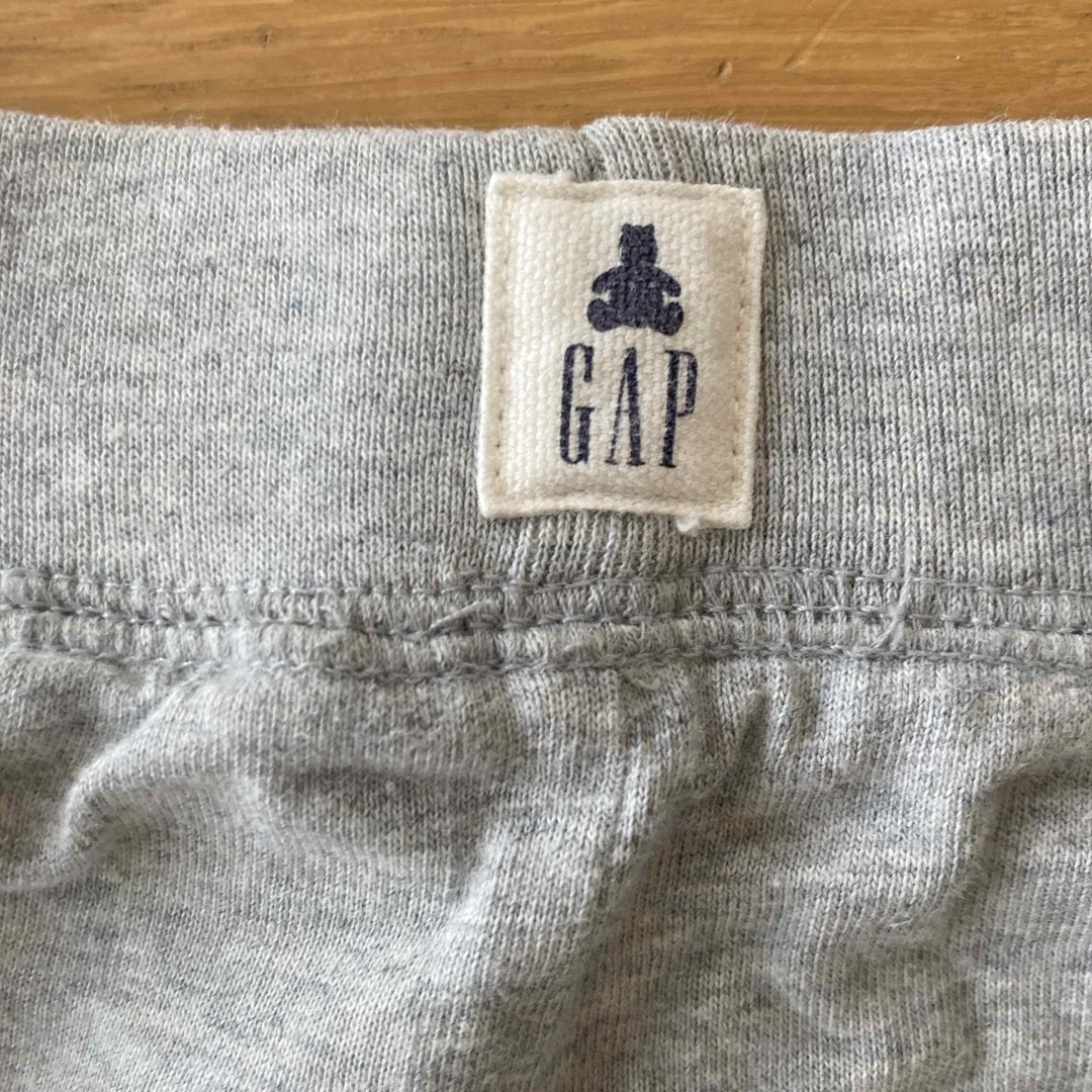 GAP(ギャップ)のGAPギャップ　パンツ　ジャージ　3才用 キッズ/ベビー/マタニティのキッズ服男の子用(90cm~)(パンツ/スパッツ)の商品写真