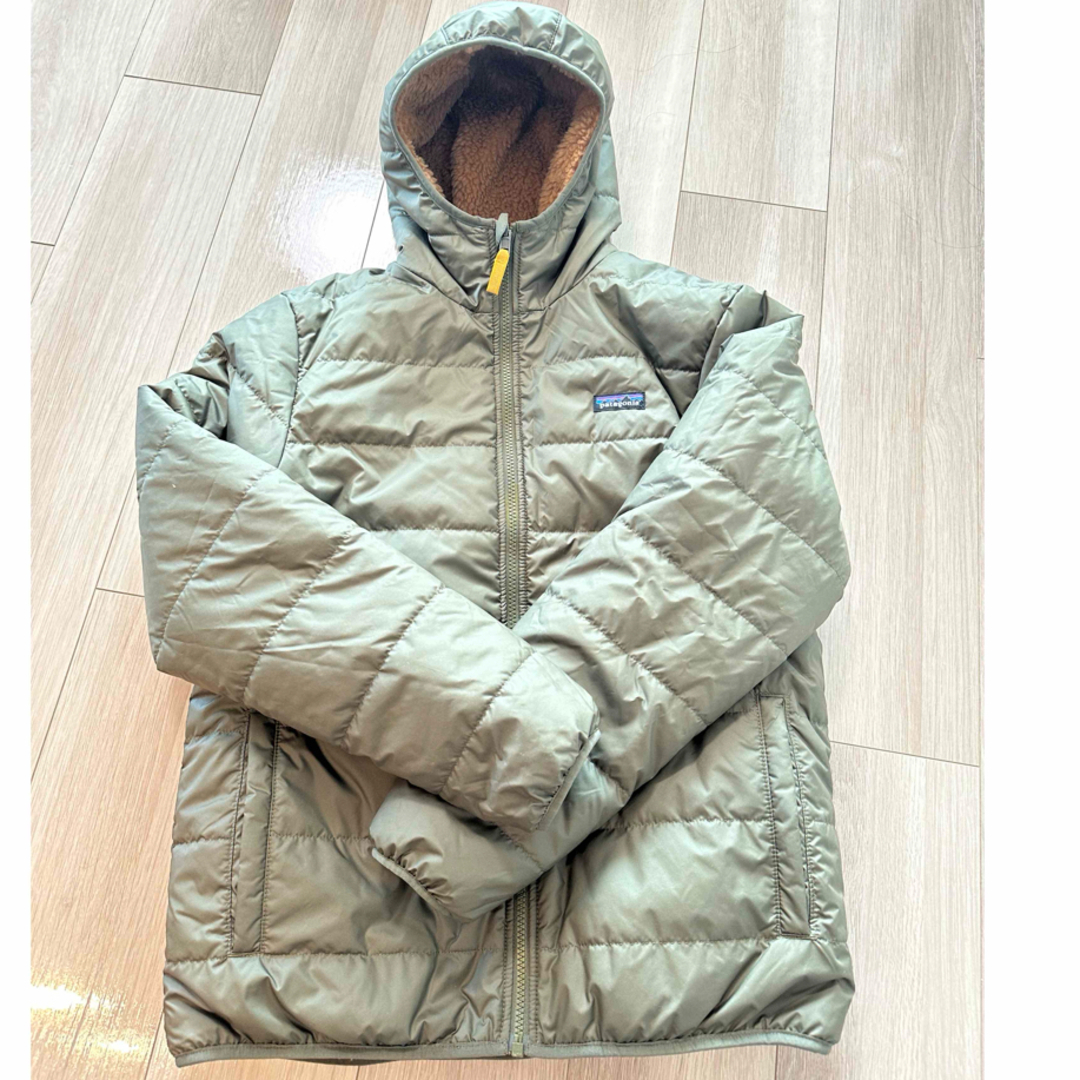 patagonia(パタゴニア)のパタゴニア　Kids Reversible Ready Freddy Hoody キッズ/ベビー/マタニティのキッズ服男の子用(90cm~)(ジャケット/上着)の商品写真