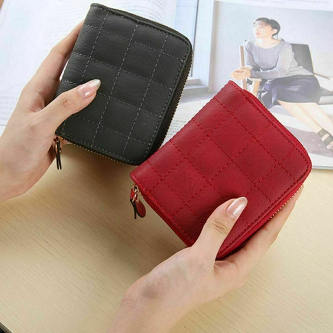 【人気】ミニ財布　二つ折り　ミニウォレット　キルティング　赤　韓国　上品　くすみ レディースのファッション小物(財布)の商品写真