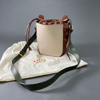 マルニ(Marni)のCb9-2 MARNI マルニ GUSSET ガセット ショルダーバッグ 巾着バッグ ポシェット ブラウン ベージュ レザー(ショルダーバッグ)