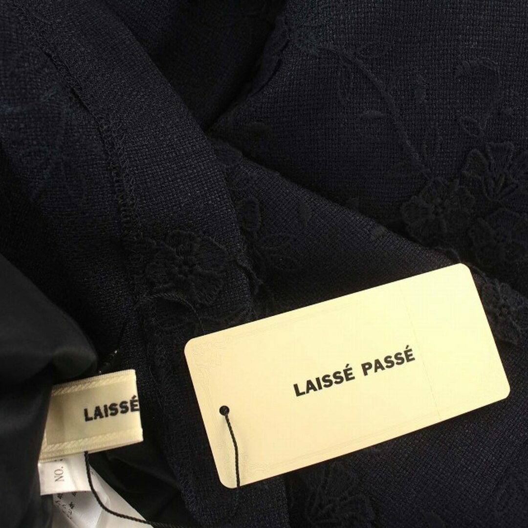 LAISSE PASSE(レッセパッセ)のレッセパッセ LAISSE PASSE ワンピース 半袖 花柄 36 ネイビー レディースのワンピース(ひざ丈ワンピース)の商品写真