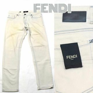 フェンディ(FENDI)のフェンディ■ロゴタグ付きダメージジーンズ ホワイトデニムパンツ メンズ33(デニム/ジーンズ)