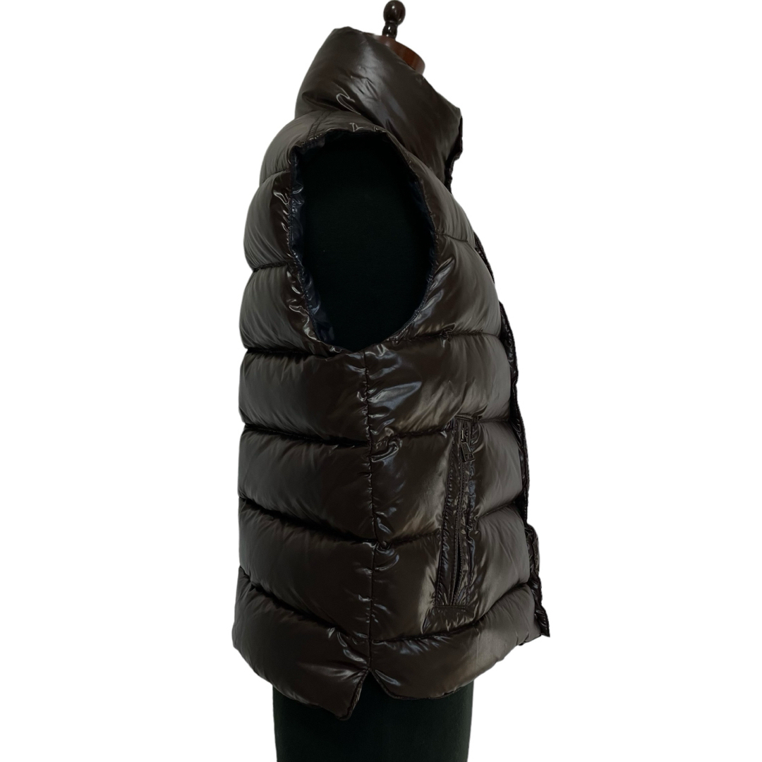 MONCLER(モンクレール)のモンクレール ダウンベスト ブラウン TIB GILET サイズ0 レディースのジャケット/アウター(ダウンベスト)の商品写真