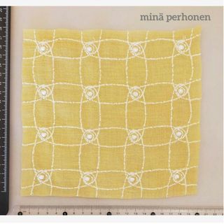 ミナペルホネン(mina perhonen)の340　ミナペルホネン　はぎれ　cantuccio(生地/糸)