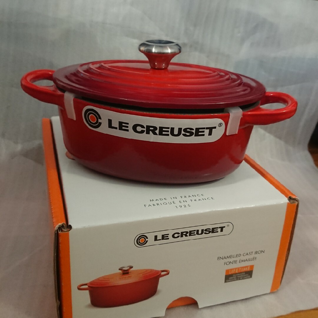 LE CREUSET - ル・クルーゼ ココット オーバル 17cm チェリーレッド