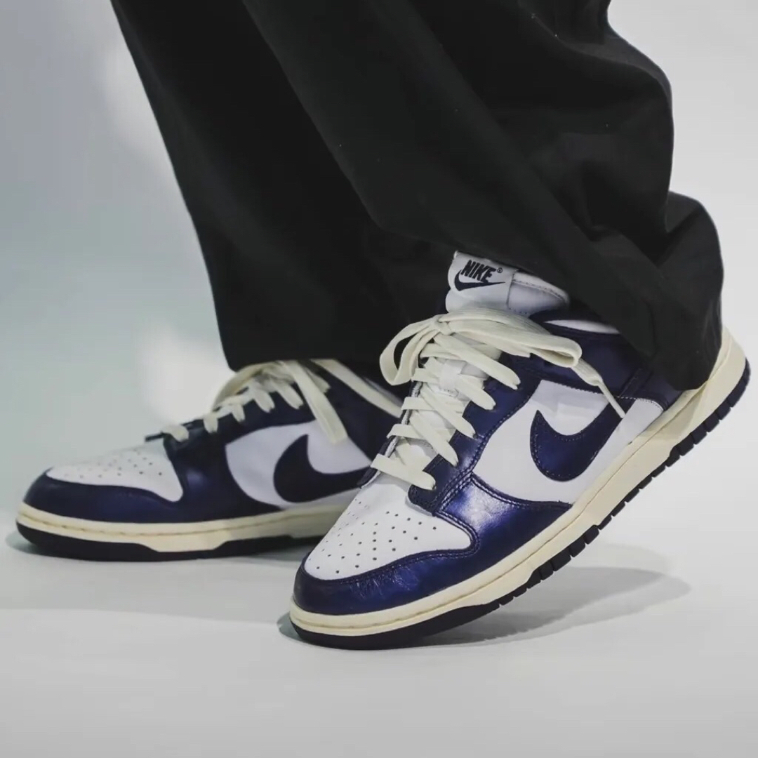 NIKE(ナイキ)の☆ NIKE WMNS DUNK LOW MIDNIGHT NAVY ☆ メンズの靴/シューズ(スニーカー)の商品写真