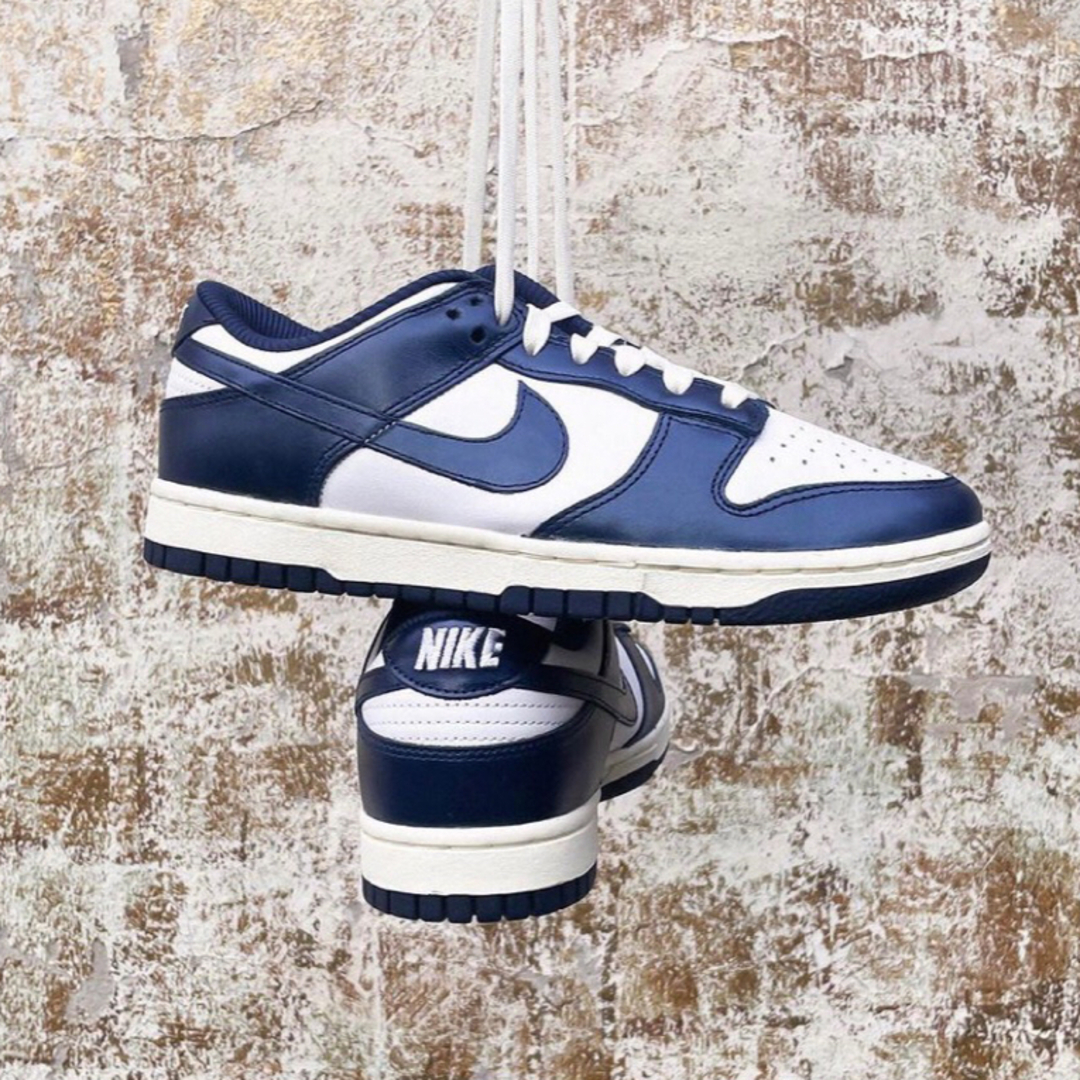 NIKE(ナイキ)の☆ NIKE WMNS DUNK LOW MIDNIGHT NAVY ☆ メンズの靴/シューズ(スニーカー)の商品写真