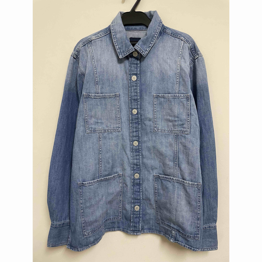 GAP(ギャップ)のZ0801  ギャップ　gap 美シルエット　デニムシャツ レディースのトップス(シャツ/ブラウス(長袖/七分))の商品写真