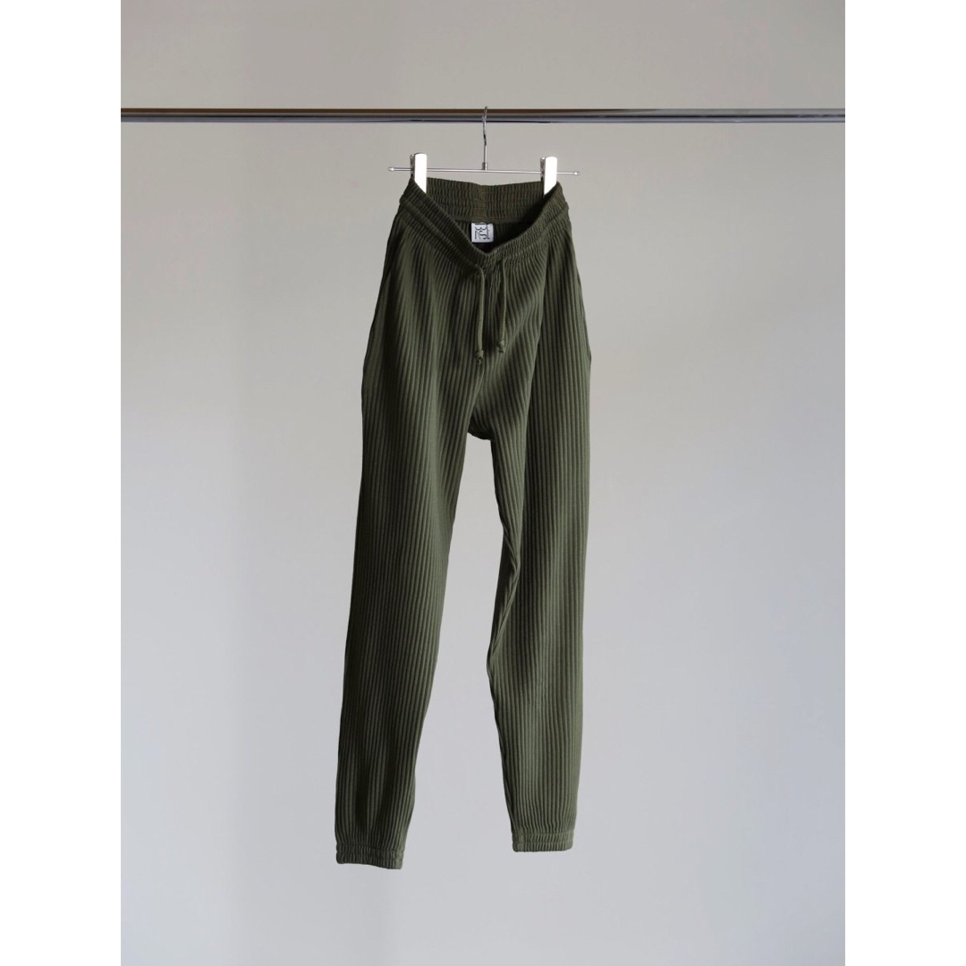 EDIT.FOR LULU(エディットフォールル)のBaserange sweat pants -dark green 限定色 レディースのパンツ(カジュアルパンツ)の商品写真