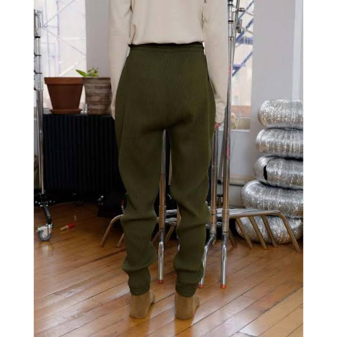 EDIT.FOR LULU(エディットフォールル)のBaserange sweat pants -dark green 限定色 レディースのパンツ(カジュアルパンツ)の商品写真