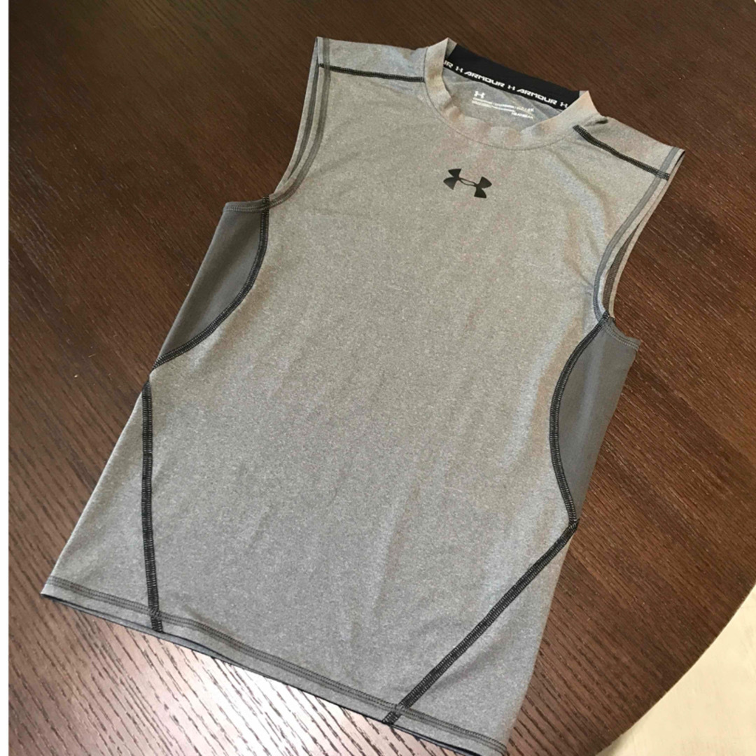 UNDER ARMOUR(アンダーアーマー)のアンダーアーマー　タンクトップ　 メンズのトップス(タンクトップ)の商品写真