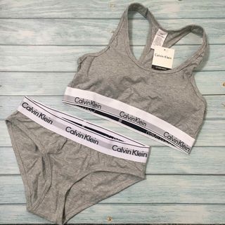 シーケーカルバンクライン(ck Calvin Klein)の新品 カルバンクライン　レディース　クロスブラ&ショーツ　灰　Mサイズ(ブラ&ショーツセット)