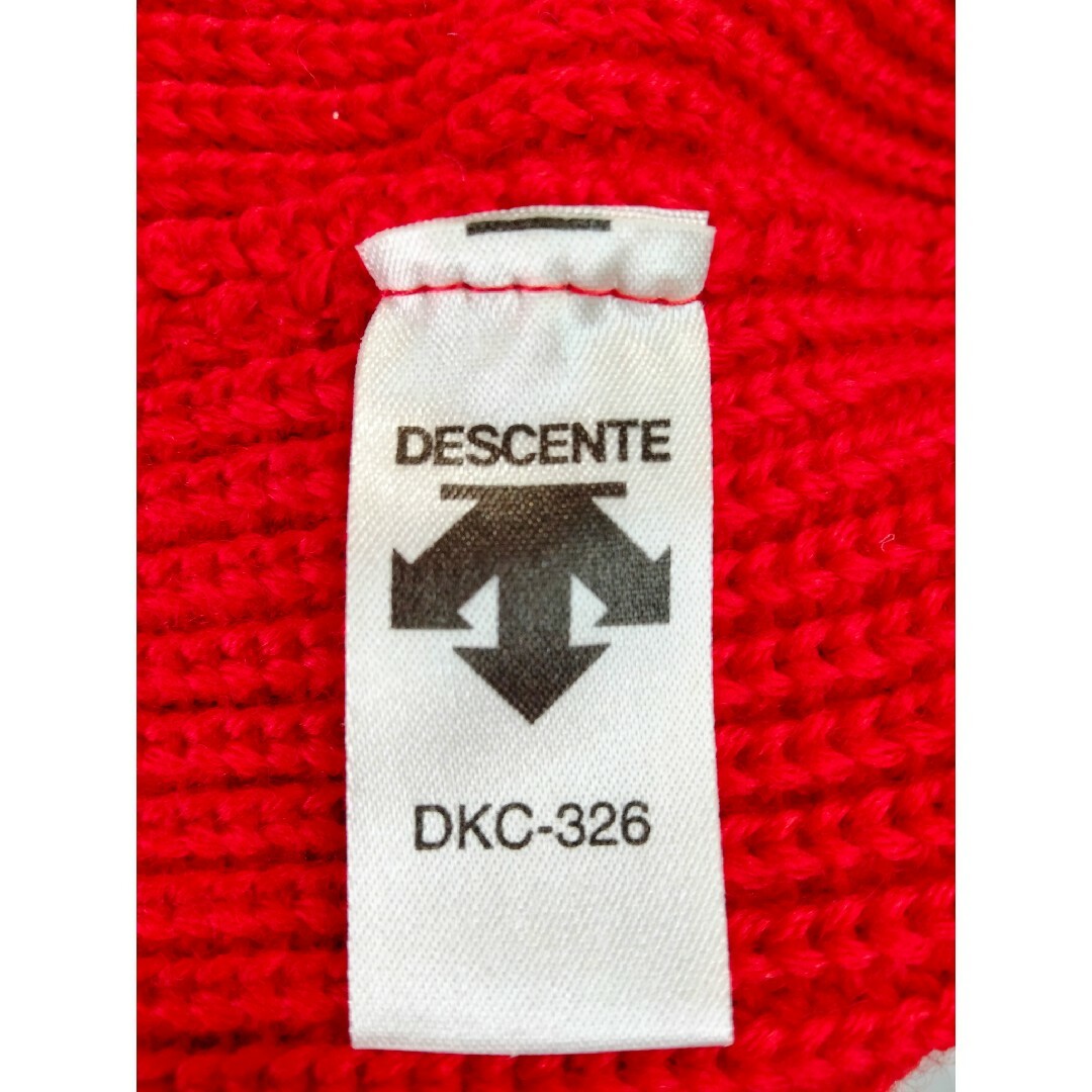 DESCENTE(デサント)のDESCENTE デサント ニット帽 レッド レディースの帽子(ニット帽/ビーニー)の商品写真