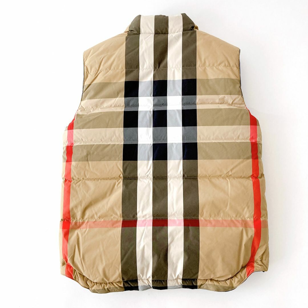 BURBERRY(バーバリー)の定価¥195,800 BURBERRY リバーシブル ダウンベスト メンズのジャケット/アウター(ダウンジャケット)の商品写真