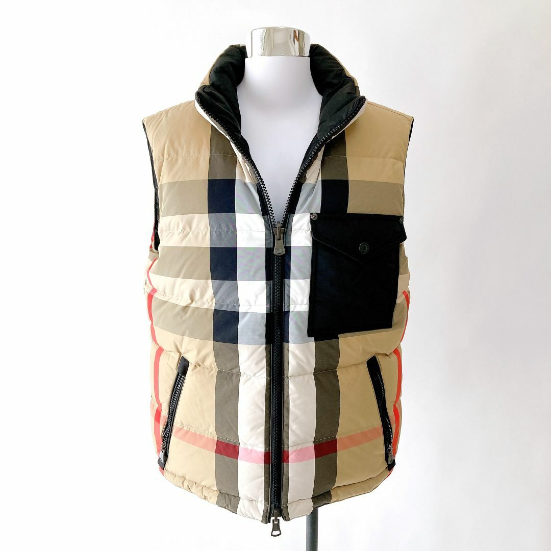 BURBERRY(バーバリー)の定価¥195,800 BURBERRY リバーシブル ダウンベスト メンズのジャケット/アウター(ダウンジャケット)の商品写真