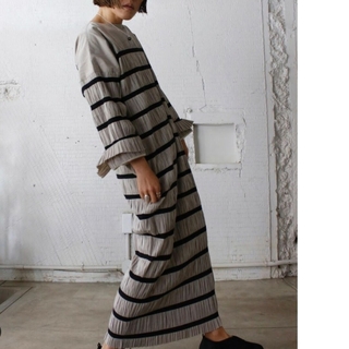 【新品未使用】pelleq  Shirring striped dress 36(ロングワンピース/マキシワンピース)