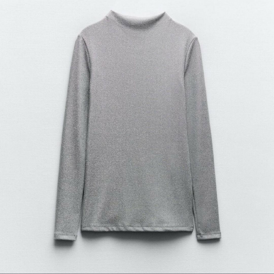 ZARA(ザラ)の【ZARA】シャイニーメタリックスレッドトップス レディースのトップス(ニット/セーター)の商品写真