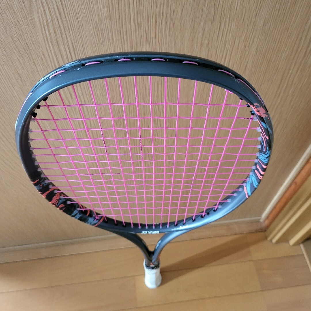 YONEX(ヨネックス)のジオブレイク50vs　GEOBREAK50vs スポーツ/アウトドアのテニス(ラケット)の商品写真