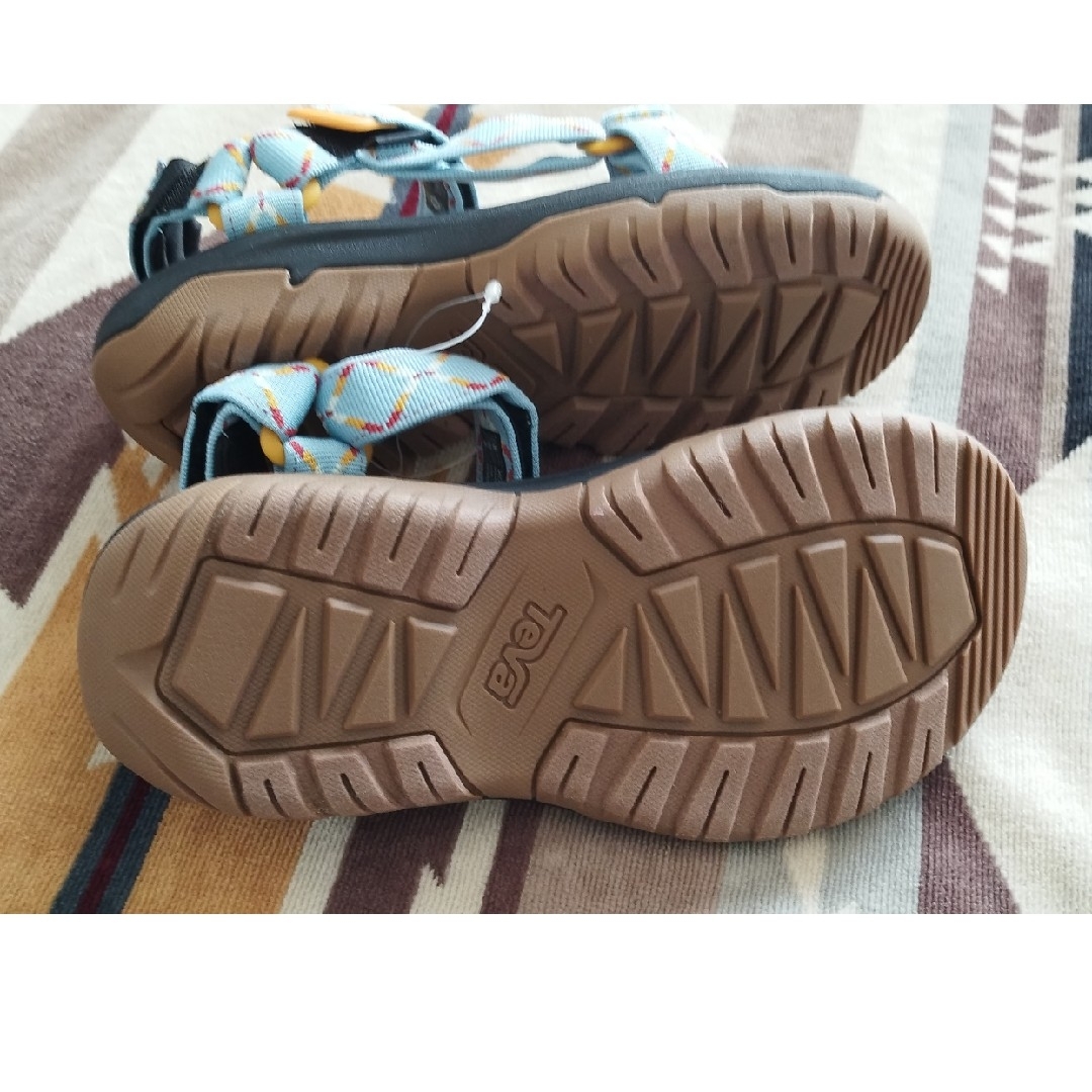 Teva(テバ)のTeva　ハリケーン　サンダル　24　テバ レディースの靴/シューズ(サンダル)の商品写真