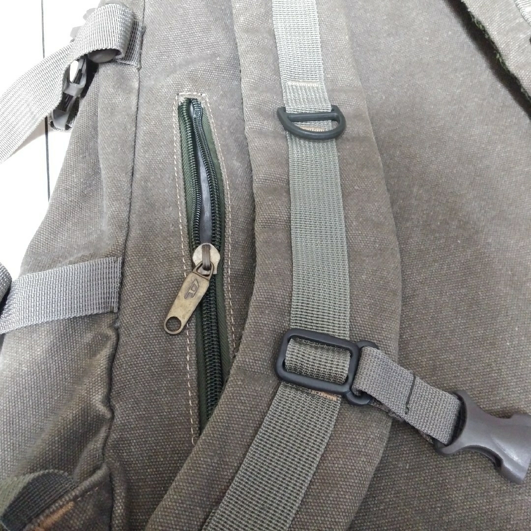 DIESEL(ディーゼル)のDIESEL　アウトドア　リュック　大容量 メンズのバッグ(バッグパック/リュック)の商品写真
