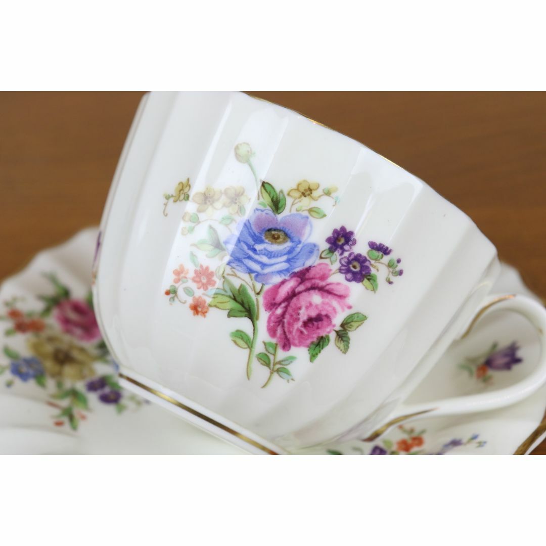 Royal Worcester(ロイヤルウースター)のロイヤルウースター　ロアノーク　デュオ　カップ＆ソーサー　花柄　ヴィンテージ インテリア/住まい/日用品のキッチン/食器(食器)の商品写真