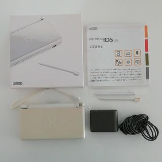 ニンテンドーDS(ニンテンドーDS)のNintendo DS ニンテンド-DS LITE クリスタルホワイト 本体(携帯用ゲーム機本体)