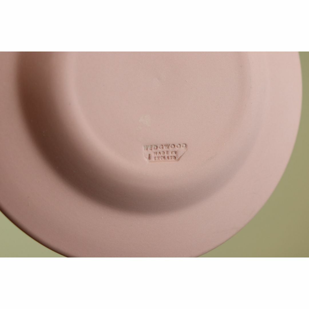 WEDGWOOD(ウェッジウッド)のウェッジウッド　ジャスパー　ピンク　ラウンドトレイ　ピンディッシュ　鳥 インテリア/住まい/日用品のインテリア小物(小物入れ)の商品写真