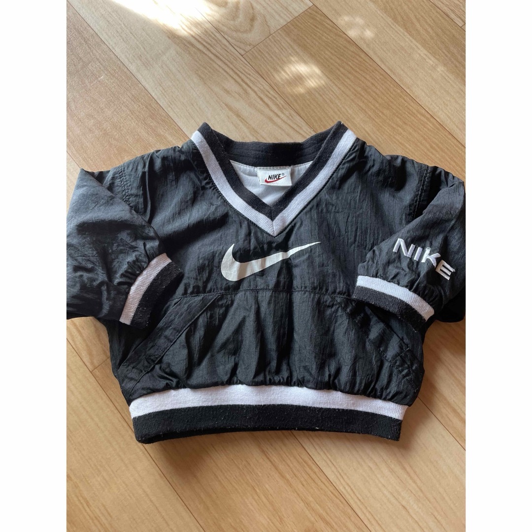 NIKE(ナイキ)のNIKE プルオーバー　キッズ キッズ/ベビー/マタニティのキッズ服女の子用(90cm~)(Tシャツ/カットソー)の商品写真