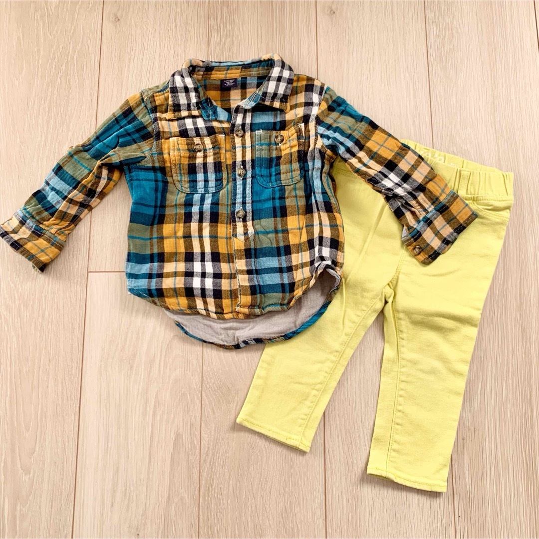 babyGAP(ベビーギャップ)のベビーギャップ トップス ズボン 90cm キッズ/ベビー/マタニティのキッズ服男の子用(90cm~)(Tシャツ/カットソー)の商品写真