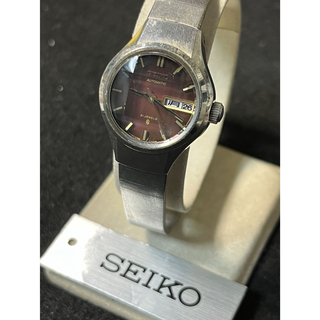 出品物一覧はこちらbyAC《美品》SEIKO Lukia 腕時計 ブラック レディース クォーツ デイトt