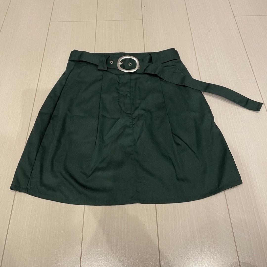 EMODA(エモダ)のEMODA エモダ　リングベルト台形スカート レディースのスカート(ミニスカート)の商品写真