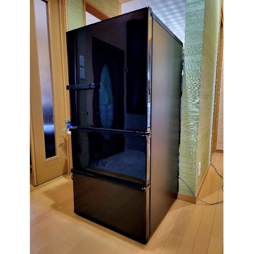 AQUA AQUA(アクアアクア)の【引き取り限定】AQUA 冷蔵庫 AQR-SV24G(K) スマホ/家電/カメラの生活家電(冷蔵庫)の商品写真
